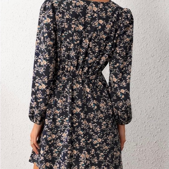 Long Sleeve Floral Dress - NWT - Picture 2 of 5